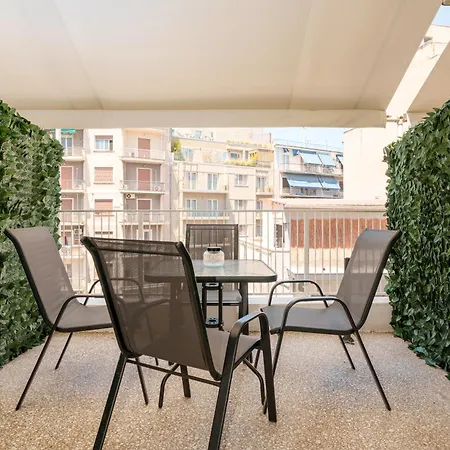 Eirini Hostel